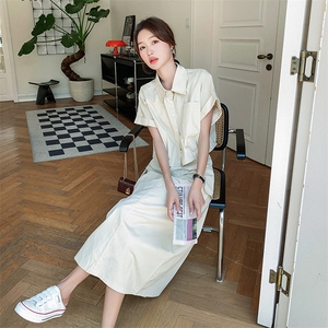 工装风穿搭灰色套装女夏2025新款超火好看绝美衬衫半身长裙两件套图片