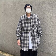 灰色