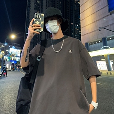灰色