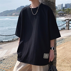 黑色