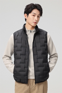 主推新款90绒子轻薄情侣装羽绒服秋冬男款休闲轻薄羽绒服马甲外套图片