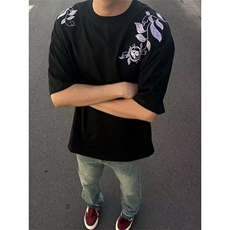 黑色
