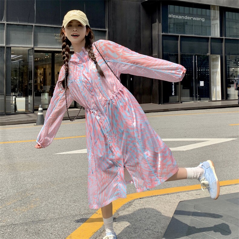 粉色时尚轻薄透气印花防晒上衣女2025夏季新款中长款宽松连帽外套，女装防晒衣，帛香坊