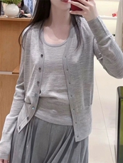 时尚显瘦高级感精纺羊毛V领开衫+背心两件套，女装羊毛衫，圣旺供货