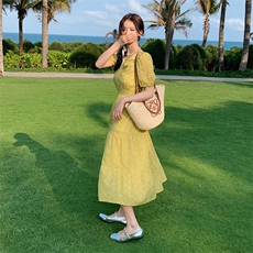 泡泡袖V领连衣裙女2025夏季新款收腰显瘦气质法式桔梗初恋长裙，女装连衣裙，天丽