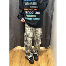 浅灰色