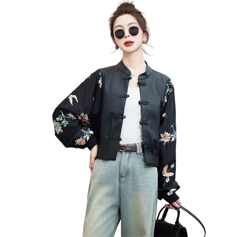 蝴蝶刺绣拼接盘扣皮衣外套女2025春新款休闲百搭新中式棒球服上衣,女装短外套,曼娅璐