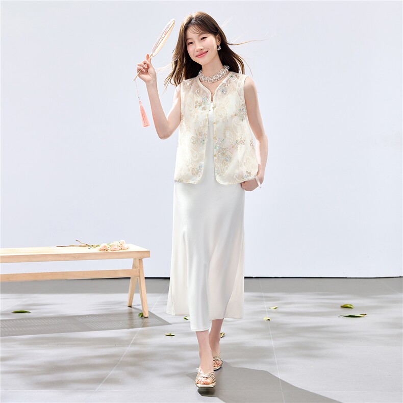 夏季新款现货！2026新中式洋气时尚重工马甲+珍珠吊带裙两件套女,女装套装/套裙,宝儿家