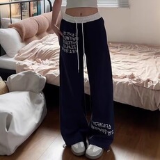 藏青色