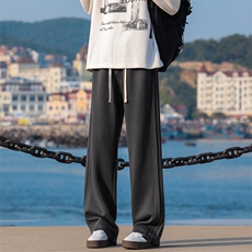 深灰色