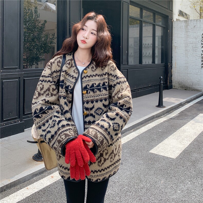 费尔岛复古羊羔毛外套女冬加厚保暖宽松短外套,女装短外套,2C209