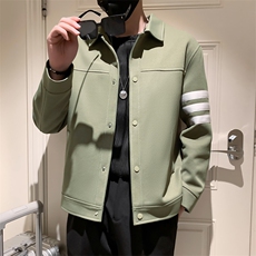 军绿色