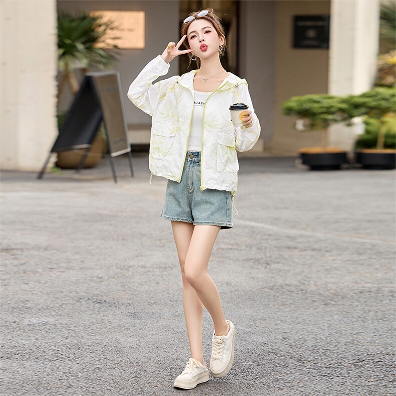 现货。。新款夏季2026年新款宽松薄款工装洋气短外套,女装防晒衣,依万里