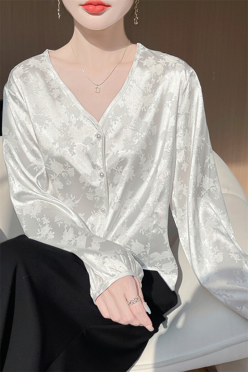 新中式国风V领缎面真丝长袖开衫女提花珍珠衬衫宽松外搭醋酸上衣,女装衬衫,佳绒高端店