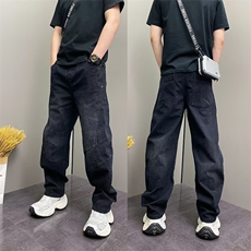 黑色