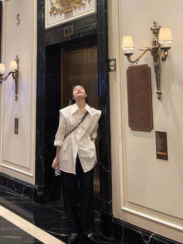 ！简约衬衫，女装衬衫，AKSKYLAN(6F)