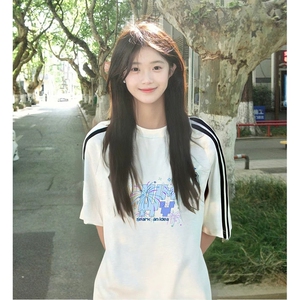 抖音得物高品质二开240克宽松纯棉美式潮牌三条杠织带短袖T恤图片
