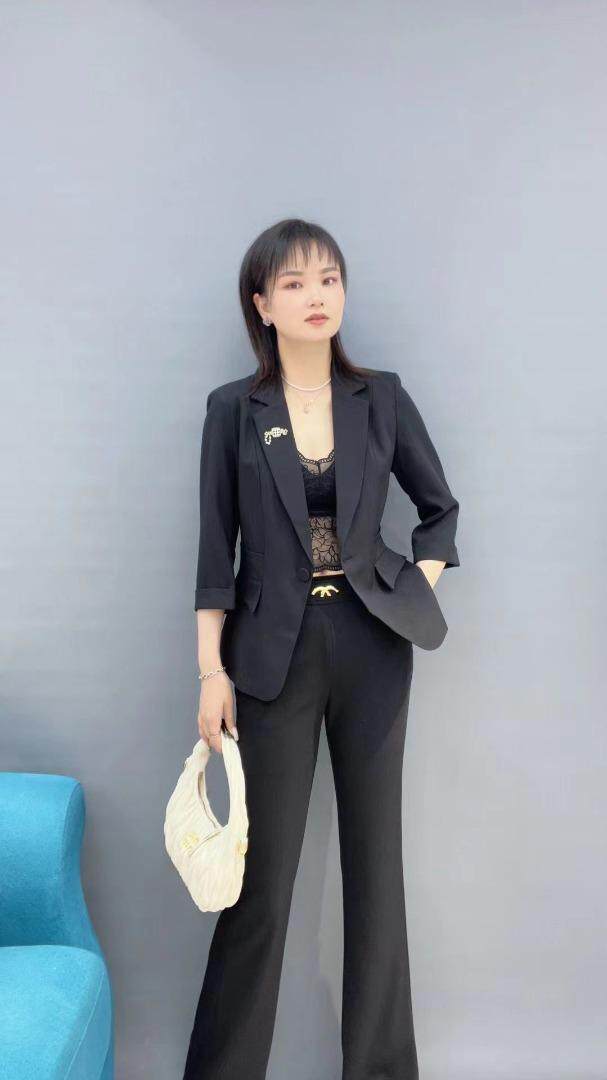 [现货]收腰小西装，三色、三码，女装西装，依柏璐(1F)