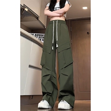 军绿色