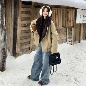 现货：冬装新款拼接羊羔绒翻领休闲派克羽绒服2C135-8953P265K418图片