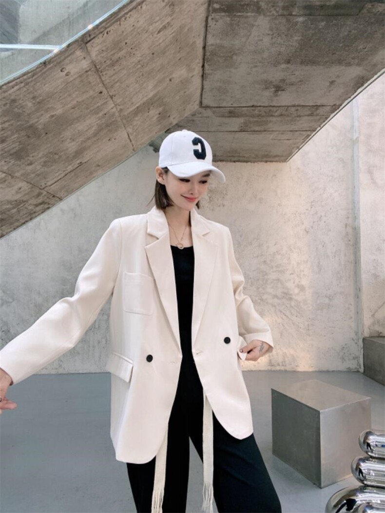 西装外套，女装西装，卡薇尔