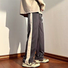 灰色