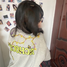 灰色
