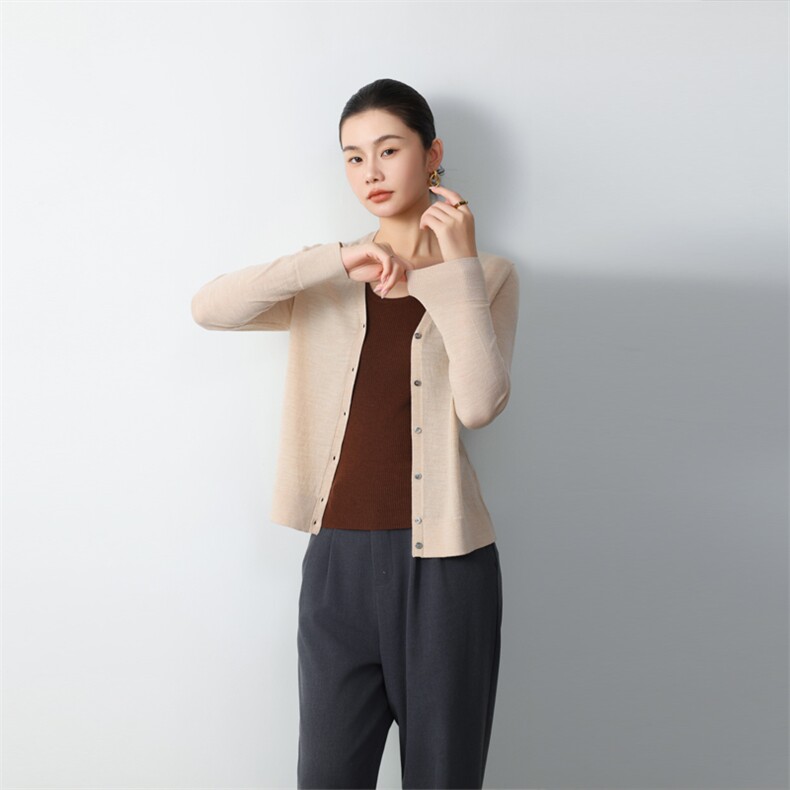 时尚显瘦V领羊毛开衫女秋冬百搭休闲针织衫高品质舒适毛衣外套,女装羊毛衫,清联羊绒
