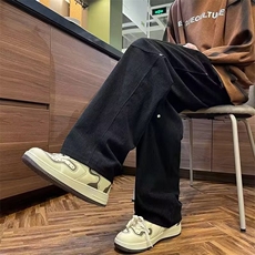 黑色