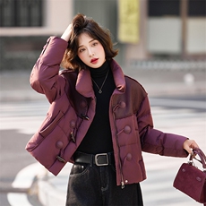 小个子羽绒服女2024冬季新款独特超好看设计感短款红色拼皮厚外套，女装羽绒服，靓衣阁