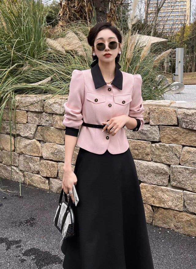 [现货]气质两件套套装，两色、四码，女装职业装，依柏璐(1F)