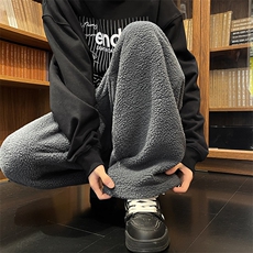 深灰色