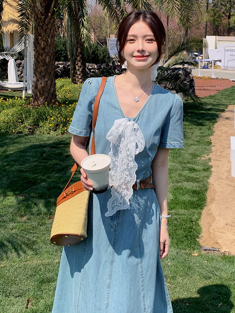 法式减龄蕾丝拼接牛仔连衣裙女夏2025新款高级感收腰显瘦气质长裙,女装连衣裙,蝶眷