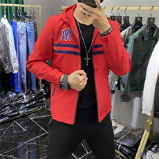 红色