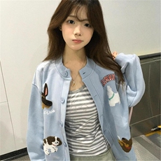浅蓝色