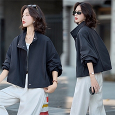 松弛感宽松休闲立领短外套女2025秋季新款百搭小个子洋气夹克上衣，女装短外套，米莱