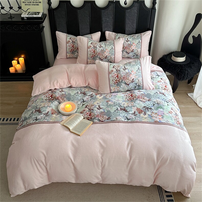 2025新款全消光数码印花加厚复古碎花牛奶绒四件套，床品套件，一起卖家纺