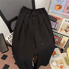 黑色