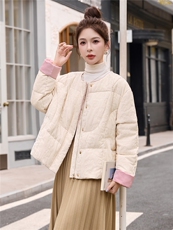 时尚提花新中式羽绒服女短款2025新款90%白鸭绒外套，女装羽绒服，姿衣坊