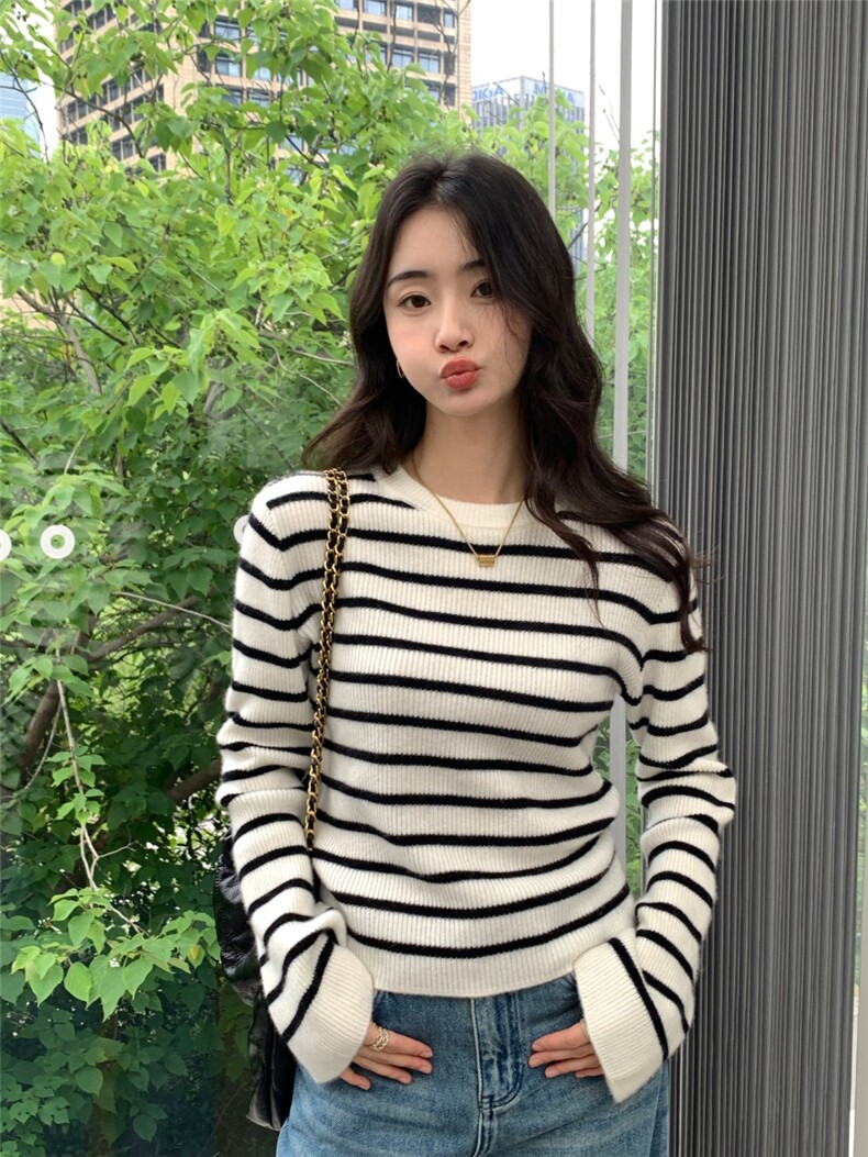 新款圆领女宽松套头休闲上衣针织衫图片