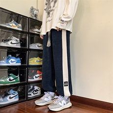 藏青色