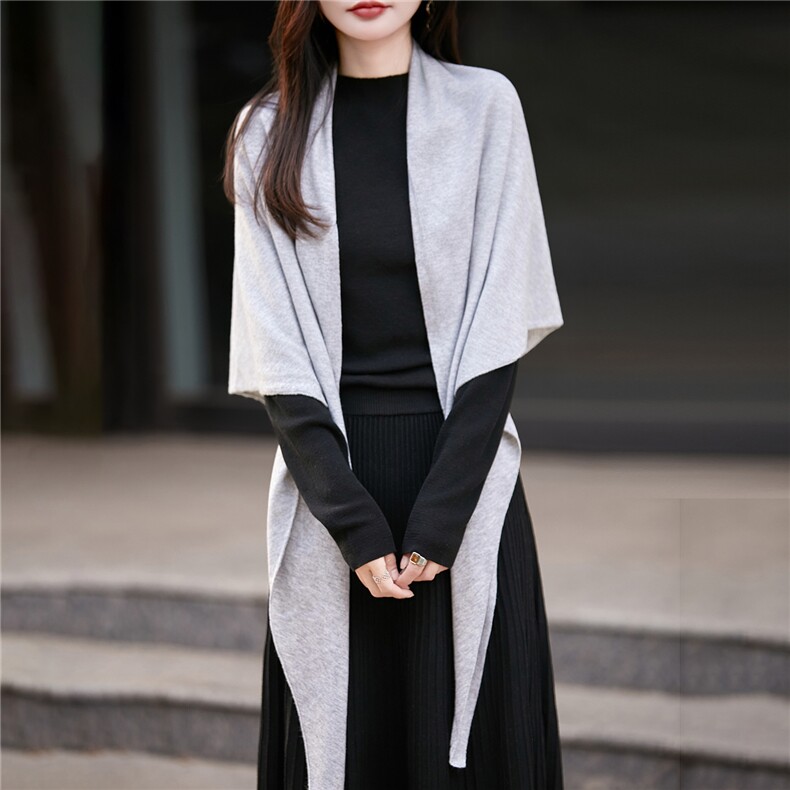 法式精纺毛针织披肩女2025新款保暖围巾披肩两用三角式斗篷披风潮，披肩，圣丽羊绒