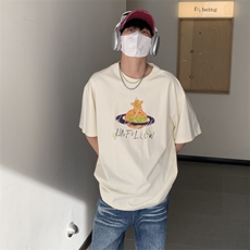 奶白色