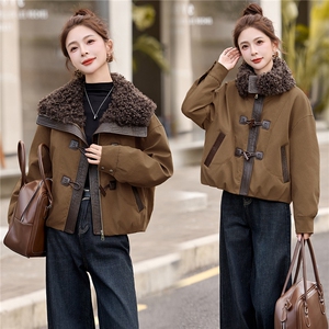 现货高级感派克羽绒服女2025冬季新款宽松保暖白鸭绒外套女图片