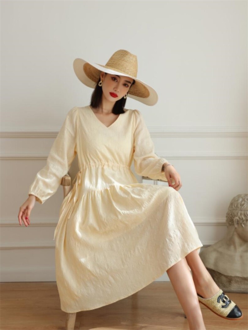 春季复古Ｖ领抽绳连衣裙，女装连衣裙，卓儿衣人