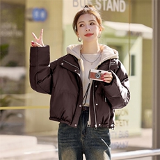 欧货白鸭绒羽绒服女短款2025新款宽松PU蛋白皮免洗冬外套高级感爆，女装羽绒服，意芙
