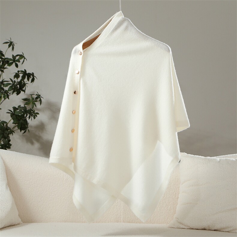 2025年秋季新款百搭女士系扣半高金扣披肩，披肩，名驰羊绒