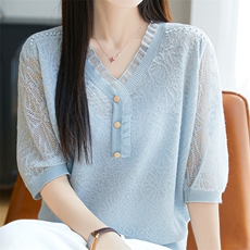 2025春夏新款时尚V领短袖针织衫女简约宽松气质镂空装饰上衣薄款，女装针织衫/毛衣，唐诺