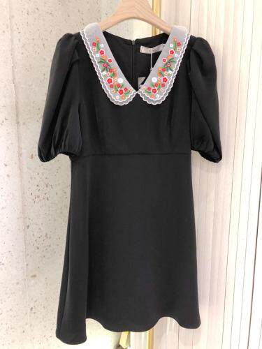 【现货】复古刺绣领连衣裙，女装连衣裙，ONE