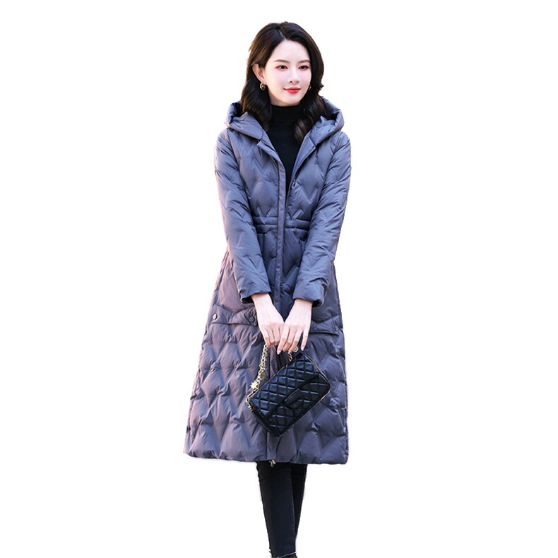 现货！专柜品质！2022冬装新款时尚长款羽绒服女连帽90%白鸭绒,女装羽绒服,铭街依杨